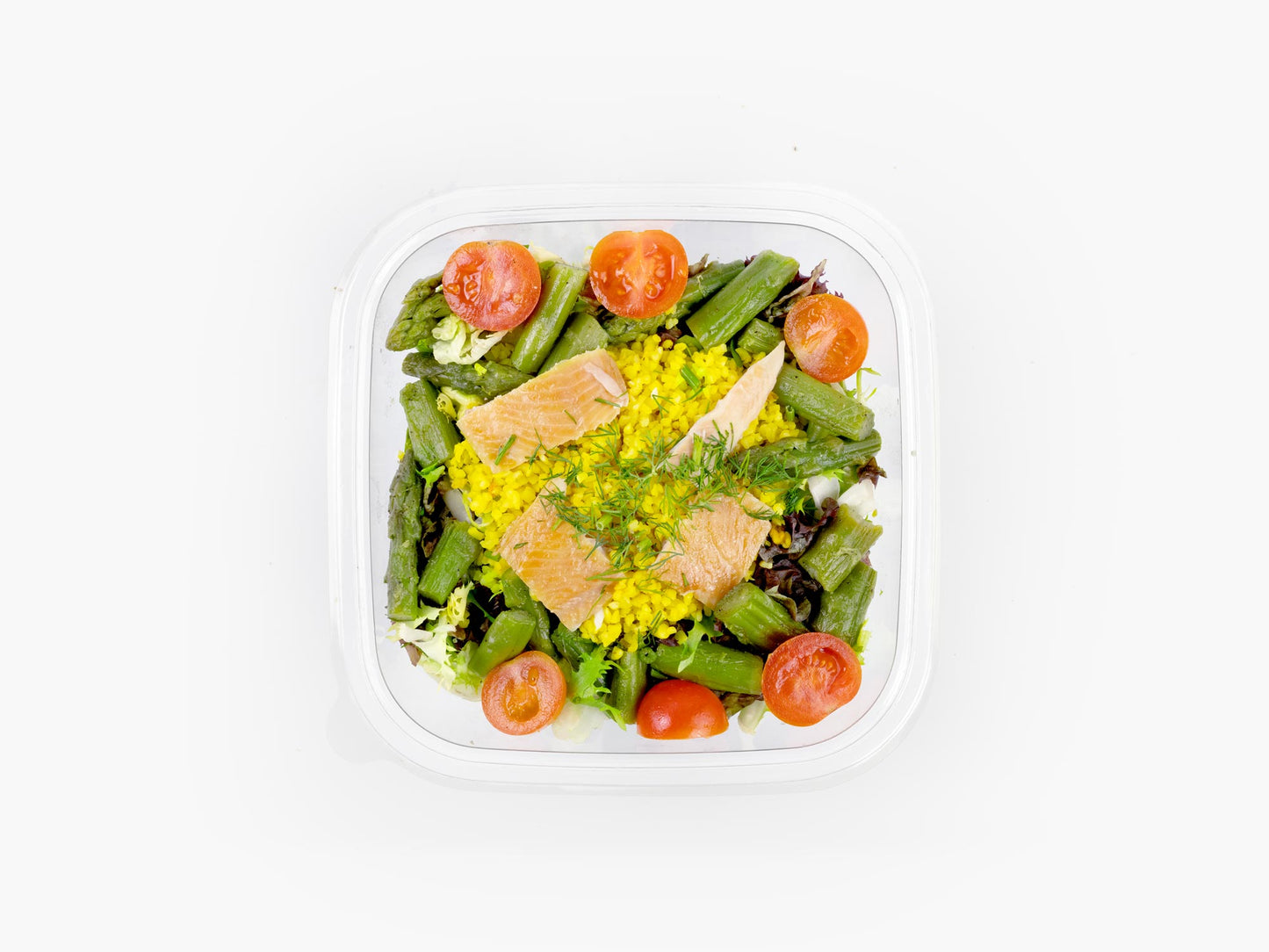 Salat mit Zitronenbulgur, Forelle, Spargeln